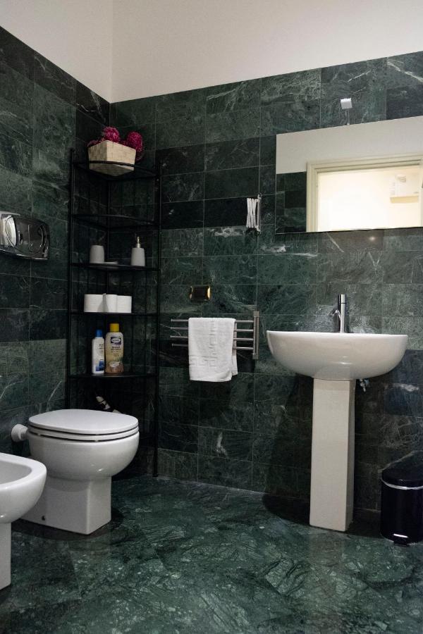 רומא Tritone Apartment מראה חיצוני תמונה